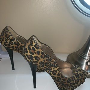 Leopard Print Peep toe Heel
